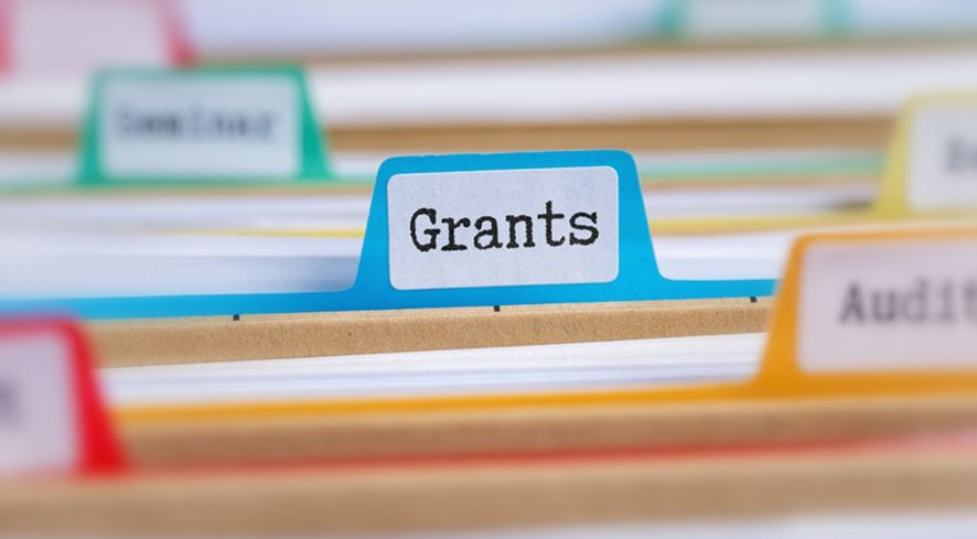 IYFUK's tweet image. This year’s applications for grants close on Monday 28th July. If you are aware of any projects that support young people in the Irish Community, in Great Britain, or Northern Ireland, please share this link with them to submit their application.
iyf.org.uk/grants/