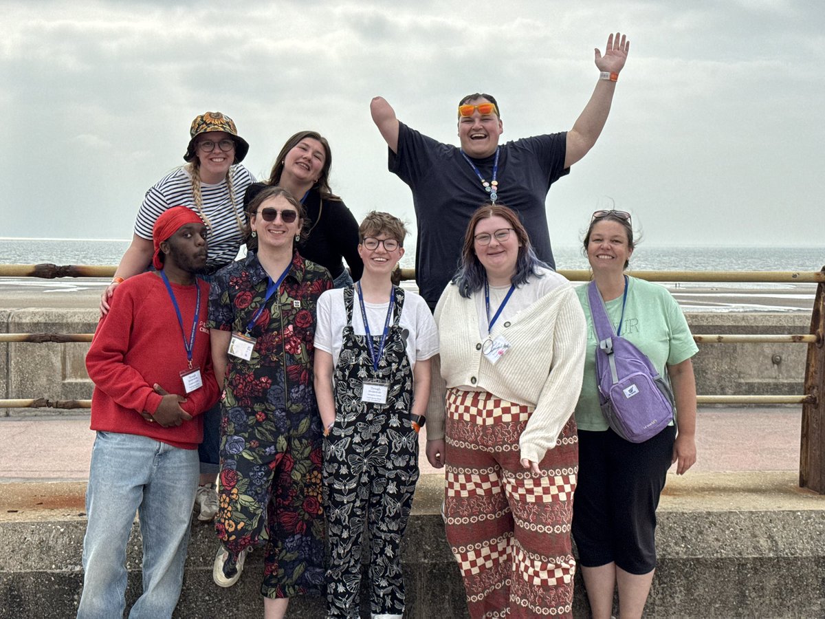 LeedsDYS's tweet image. After a crazy day at Pleasure Beach, we went for fish and chips by the beach! 🤩
@ASCHC_COLLEGE @beckets_bkcat @StWilfridsCHS