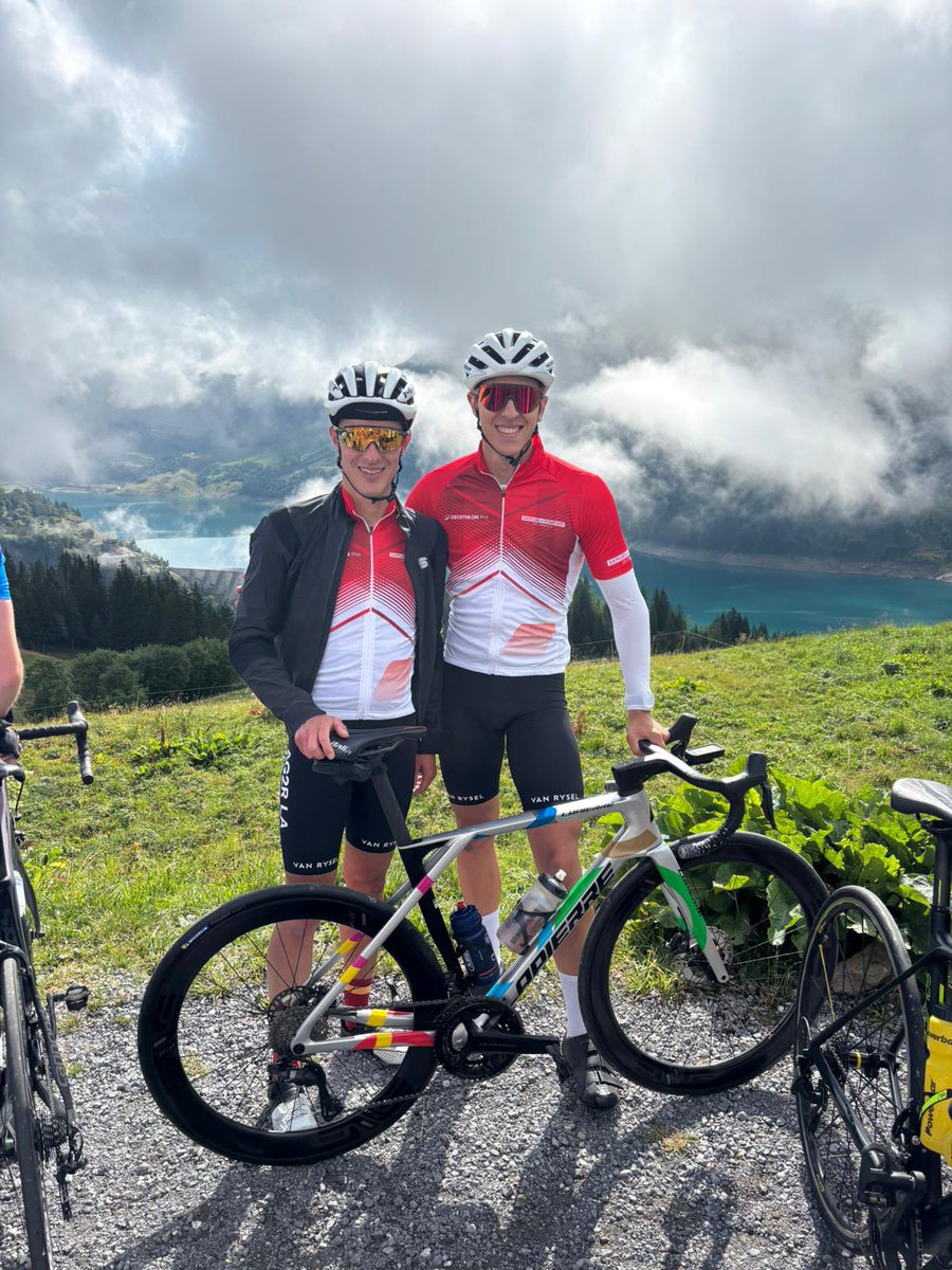 #TDF2025  || Dans cette 19ème étape du Tour de France 🇫🇷 avec  l’équipe des <a href="/PompiersFR/">Pompiers de France</a> 🚴🚴🏼‍♀️🚴‍♂️  Lucas &amp; accompagné d’Alexandre sapeur-#pompier au CS de Ganges Bonne course à eux 🫶