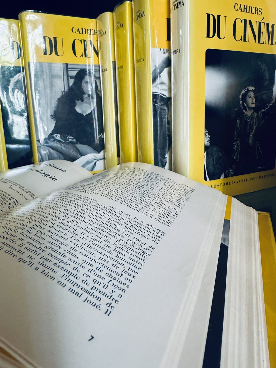 Enrique Lavigne (@enriquelavigne) on Twitter photo Hoy pillé en una vieja librería, por una ganga, los <a href="/cahierscinema/">Cahiers du cinéma</a> del primer número en el 51 al 58 antes que se pusieran a rodar Godard…Truffaut…Rivette…todo está historieta contada como un cómic de Hergé la veréis contada por linklater en Nouvelle Vague…mi peli fav de 2025 Hoy pillé en una vieja librería, por una ganga, los <a href="/cahierscinema/">Cahiers du cinéma</a> del primer número en el 51 al 58 antes que se pusieran a rodar Godard…Truffaut…Rivette…todo está historieta contada como un cómic de Hergé la veréis contada por linklater en Nouvelle Vague…mi peli fav de 2025
