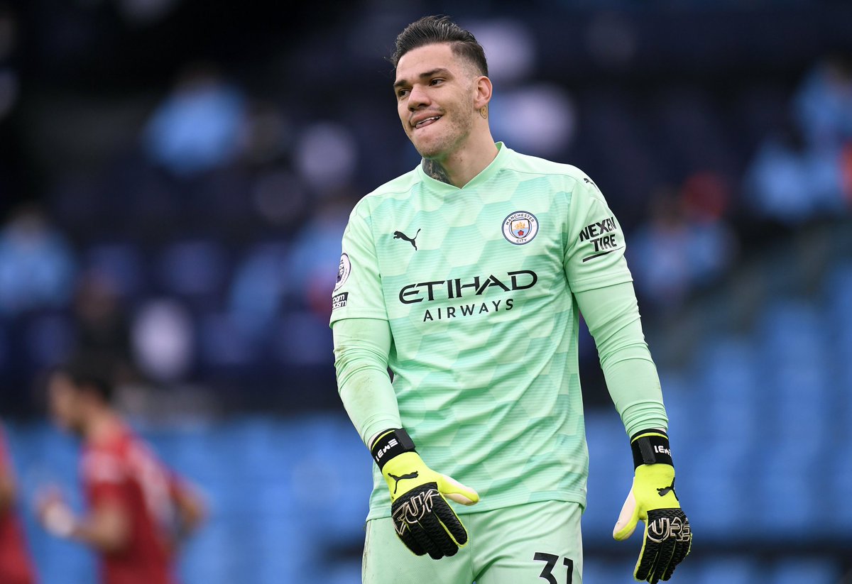 FootyAccums's tweet image. James Trafford is on his way back to Man City - HERE WE GO confirmed by Fabrizio Romano! ✅
Does that mean Ederson is gonna end his incredible career playing for Pep Guardiola? 🤔