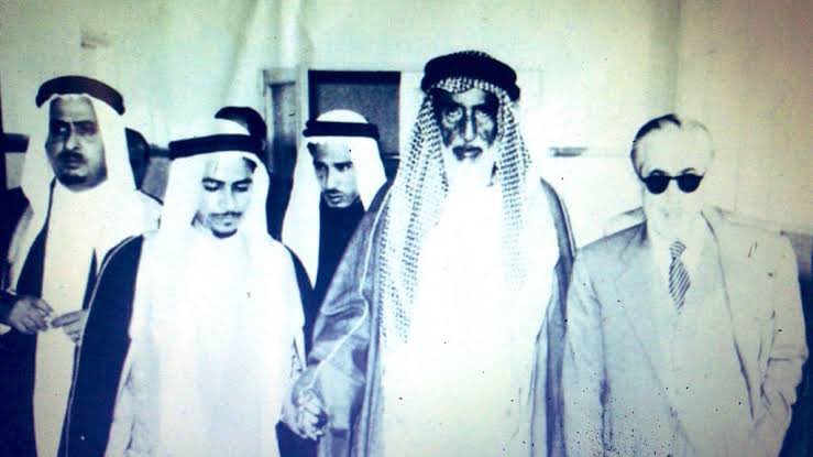 العرافا ال سعود هو لقب يطلق على فرع من اسرة ال سعود ، ويشير هذا اللقب الى ، العراف ، او العرافه وهي كلمة تعني الشخص  الذي يعرف الكثير وقد يطلق هذا اللقب على شخص له مكانه او تاثير كبير داخل الاسرة 
وكان سعود الكبير ابن عبدالعزيز بن فيصل بن تركي يطلق عليه العرافه ،وذريته الان يطلق