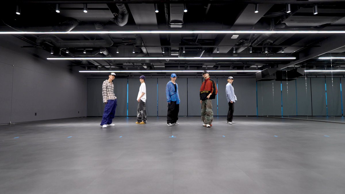 WayV_official's tweet image. WayV 威神V 'BIG BANDS (Korean Ver.)' Dance Practice
youtu.be/96wnVVk92QE
#WayV #威神V #BIGBANDS
#WayV_BIGBANDS
#DancePractice