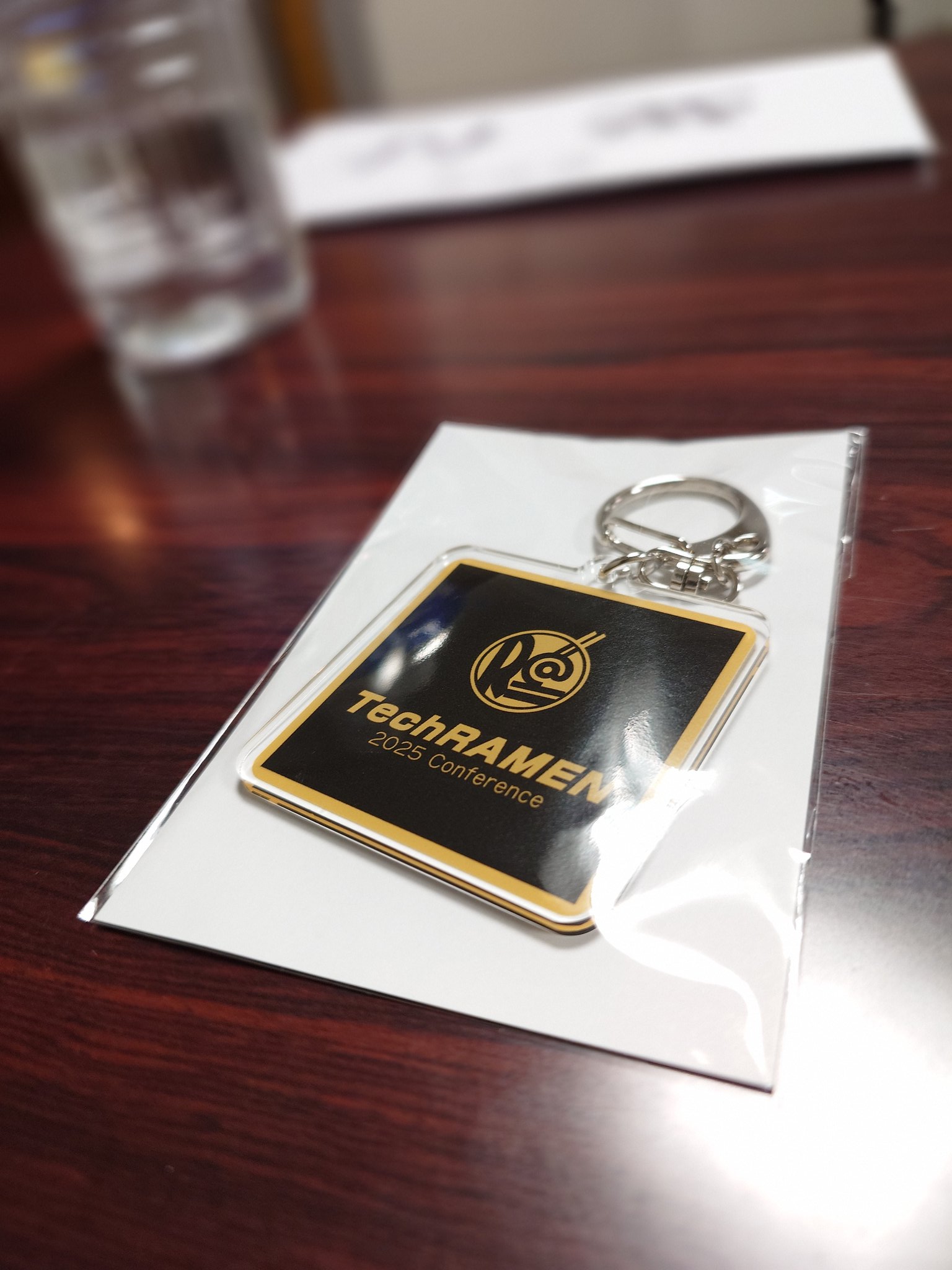 【新品未使用、未開封】アメックス センチュリオン キーホルダー 2025ユニバ USJ新商品】お辞儀ヒッポグリフ キーホルダー、ハニーデュークス