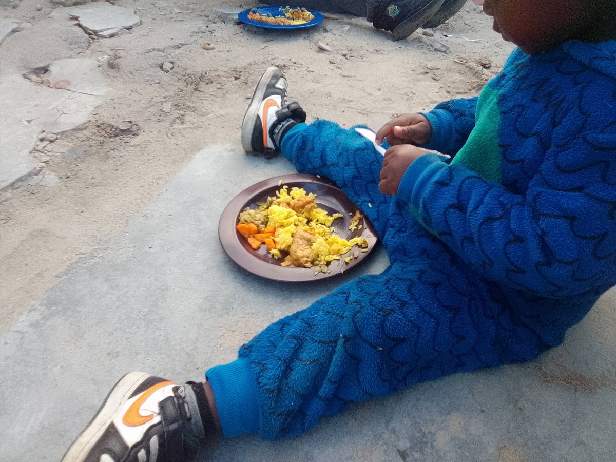 buhle_sithela's tweet photo. Vuma Pop-up Cinema πΏπ¦πͺπ½οΈππ
Animation short films and lunch served, keep warm #WinterIsCold π§‘ #KidsEvents
Made possible by @CTanimationfest
#AfricaCinema #Ctiaf #CapeTown #Khayelitsha https://t.co/qEYSVVJdDf