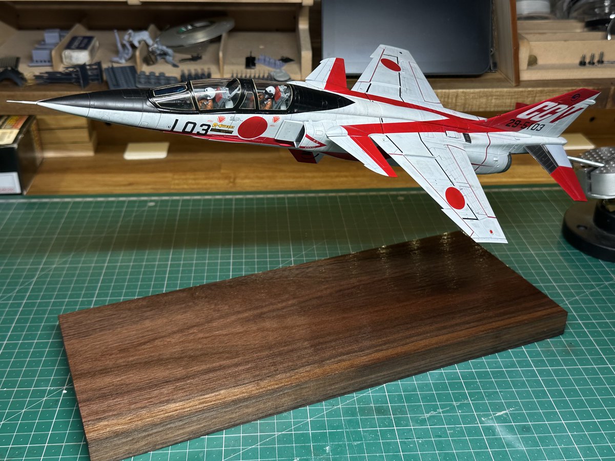 Iristquarter's tweet image. 黒ステインやったんだけどコレジャナイ安っぽい感しかなかったのでボツにしていつも通りクリア塗装にしまんた
ええやん悪くないで
乾燥待ちでネームプレートも作りましょう