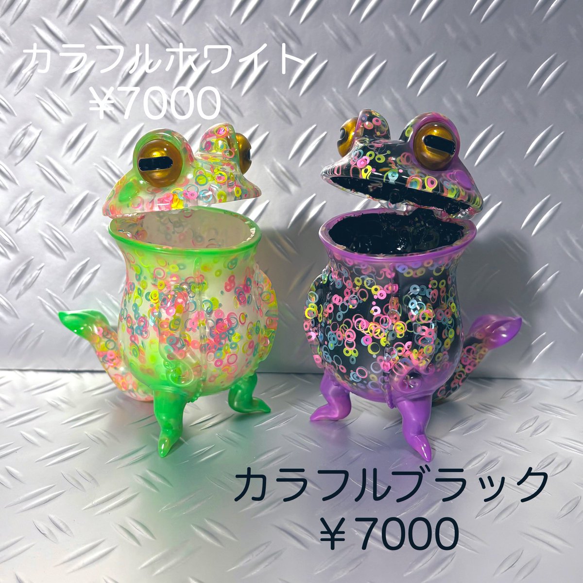 skulltula_yu's tweet image. 7月27日のワンフェス2025灼熱
スカルチュラのソフビは
クリームソーダのウツボカエル、ガイコチュ。カラフルドット、偏光マーブル成型など色々持って行きます!
3-22-8でにぎやかなメンバーとおまちしております!