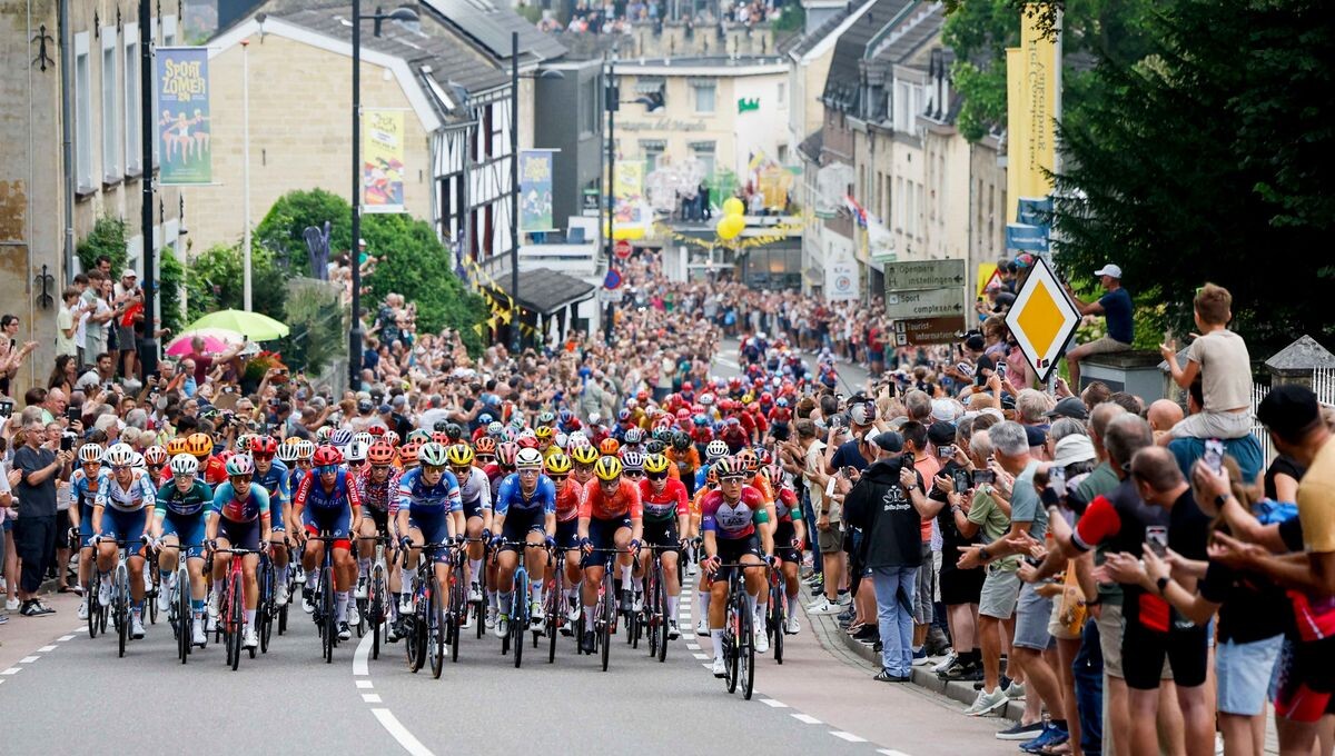 iciloireocean's tweet image. Tour de France Femmes : un passage éclair en Loire-Atlantique, où aller pour voir la course
➡️ l.ici.fr/IcQ
