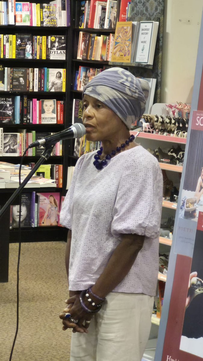 JennyMitchellGo's tweet image. Honoured to have read my Southword prize-winning poem 'Overproof Jamaica Rum' at the magazine launch in @WaterstonesCrk last week, watched by the wonderful Patricia Looney of @corkcitylibrary & the poet Tom McCarthy, amongst others. Many thanks
@MunLitCentre