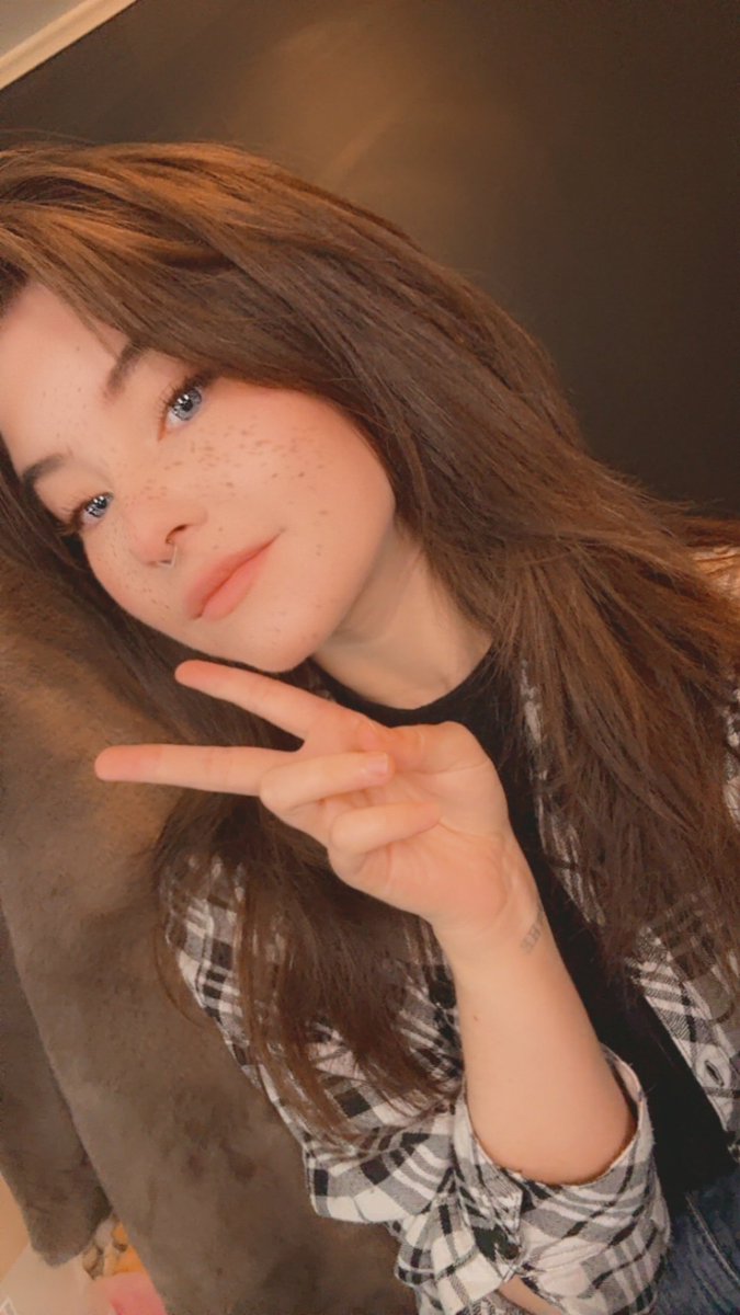 Ascending into madness~

twitch.tv/atirel