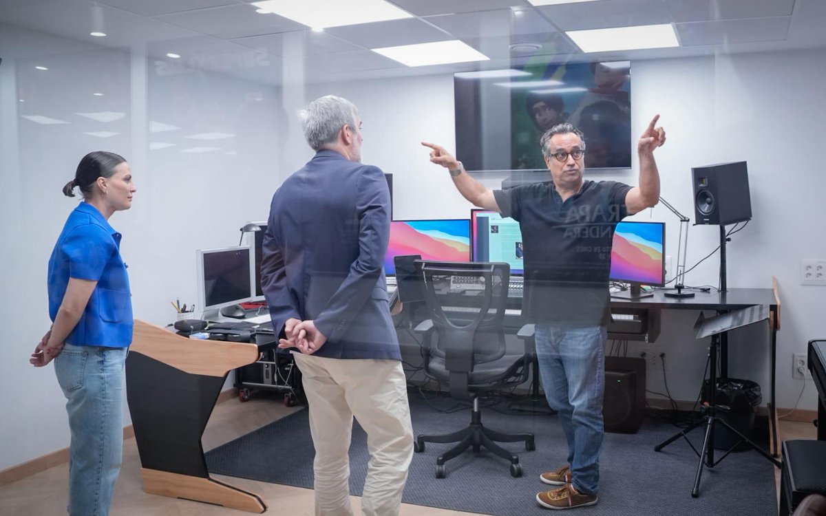 Es uno de los grandes embajadores culturales que tiene Canarias en el mundo

Compositor, director de orquesta y alma de <a href="/fimucite/">FIMUCITÉ</a> , su talento ha llevado el nombre de nuestra tierra a escenarios de Hollywood, Cracovia, Chicago o Roma.

Desde Mariposas Negras hasta Gladiator II,