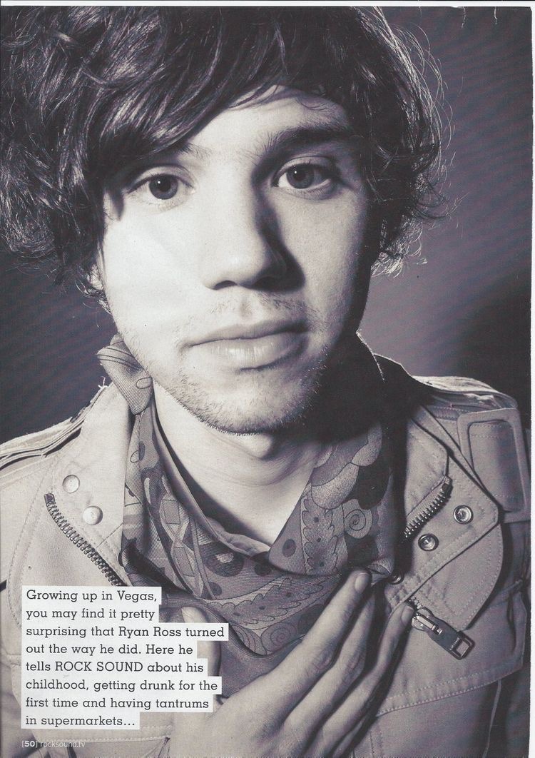 hourlyryanross's tweet image. 