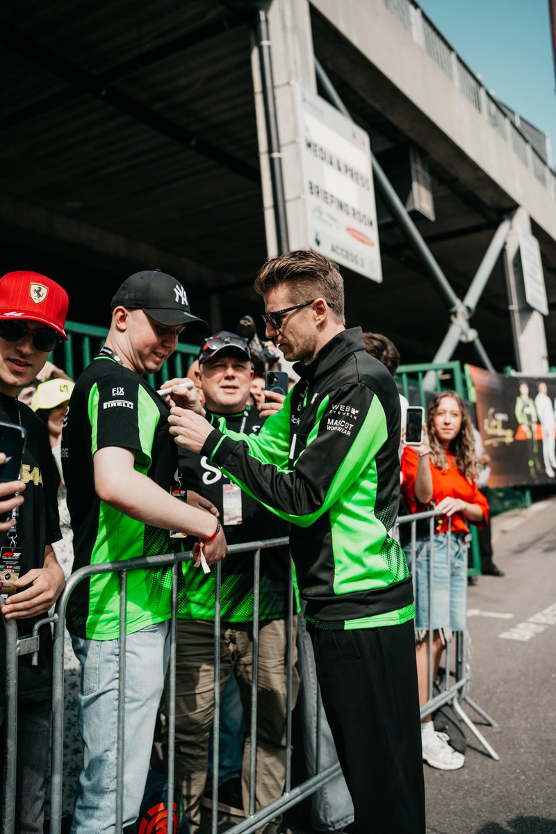 stakef1team_ks's tweet image. Great to be back with you 🧢💚

#BelgianGP🇧🇪