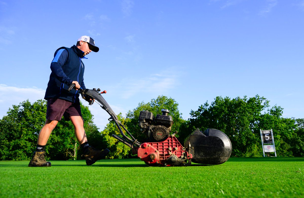 BIGGALtd's tweet image. 👏 to @luffenhamheath for hosting the @england.golf Carris Trophy this week 🏆.
Huge well done to Jonny and the entire greenkeeping team for preparing the course it looks 👌
📷 Nick Butcher for @leaderboard3
#ThankAGreenkeeper