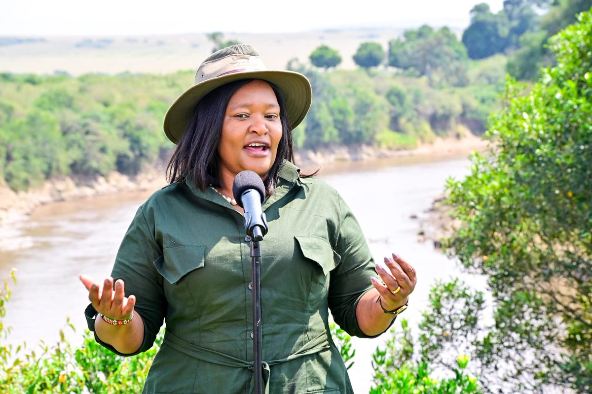 ToskKenya's tweet image. H.E President William Ruto &amp;amp; @rebecca_miano visited the Maasai Mara to witness the iconic wildebeest migration, a  symbol of Kenya’s natural heritage.

@ToskKenya we celebrates this spotlight on tourism and remains committed to sustainable, certified travel.

#TOSKsettingthepace