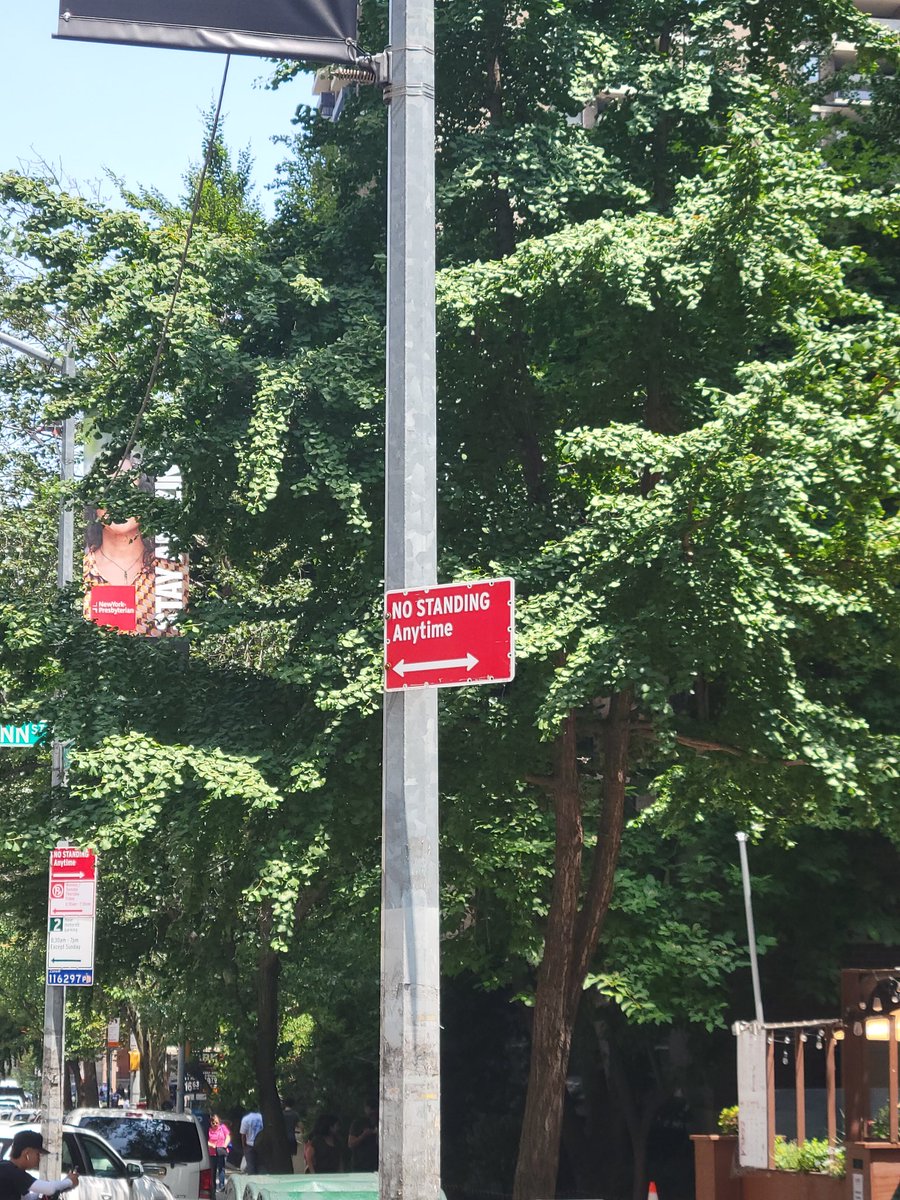 placardabuse's tweet image. Parked illegally in a No Standing zone.
Because #PlacardCorruption.