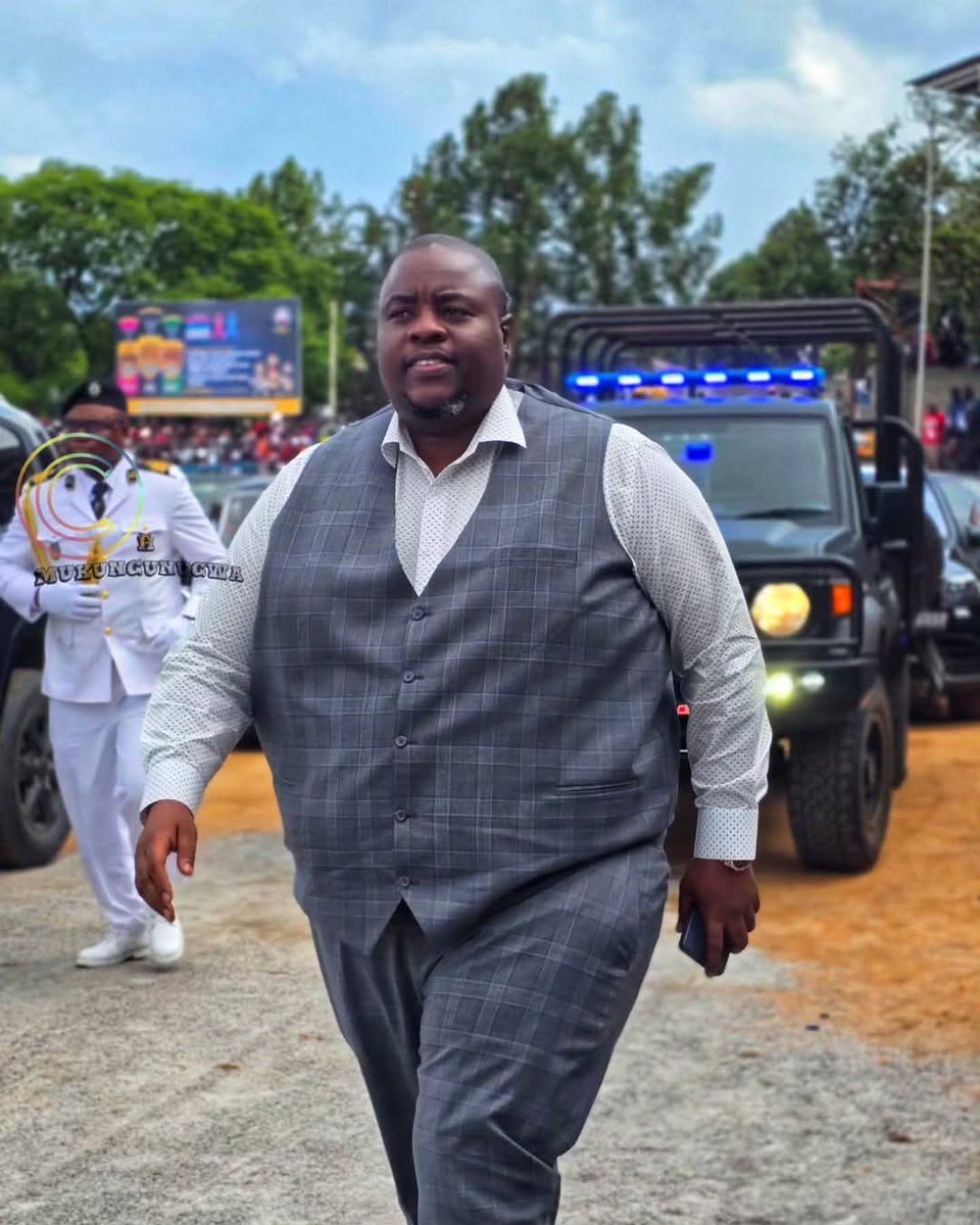 TinotendaGacha1's tweet image. Sir Wicknell Chivhayo @wicknellchivayo isn’t just giving he’s redefining generosity. From luxury car donations to multi-million dollar sports funding, his philanthropy is bold, direct, and deeply personal.
US$250K for the Warriors
US$1.6M to Scottland FC
Countless lives…