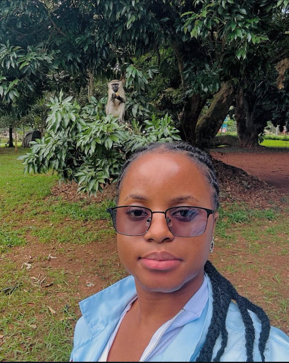 ZaharahManyeshi's tweet image. Which monkey species is this?