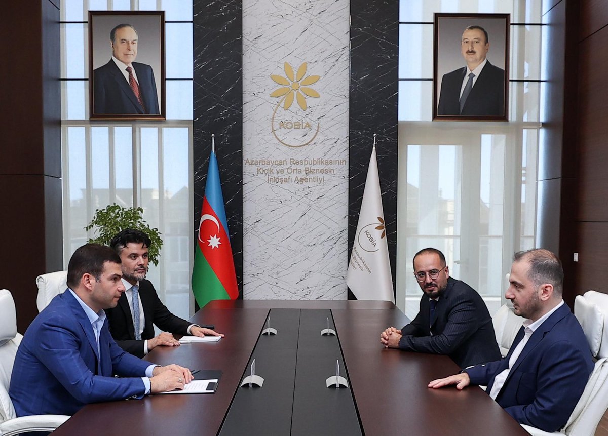 Orkhan Mammadov (@mammadovorkh) on Twitter photo Qardaş Türkiyənin <a href="/Albayrak/">Albayrak Grubu</a> Holdinqin İdarə Heyətinin üzvü Məhəmməd Sinan Albayrak və heyəti ilə ölkəmizə səfərləri çərçivəsində <a href="/BakiKOBevi/">Bakı KOB Evi</a>-ndə görüşdük. Görüşümüzdə Azərbaycana #investisiya qoyuluşu və birgə #əməkdaşlıq imkanlarına dair fikir mübadiləsi apardıq.🇦🇿🇹🇷 Qardaş Türkiyənin <a href="/Albayrak/">Albayrak Grubu</a> Holdinqin İdarə Heyətinin üzvü Məhəmməd Sinan Albayrak və heyəti ilə ölkəmizə səfərləri çərçivəsində <a href="/BakiKOBevi/">Bakı KOB Evi</a>-ndə görüşdük. Görüşümüzdə Azərbaycana #investisiya qoyuluşu və birgə #əməkdaşlıq imkanlarına dair fikir mübadiləsi apardıq.🇦🇿🇹🇷