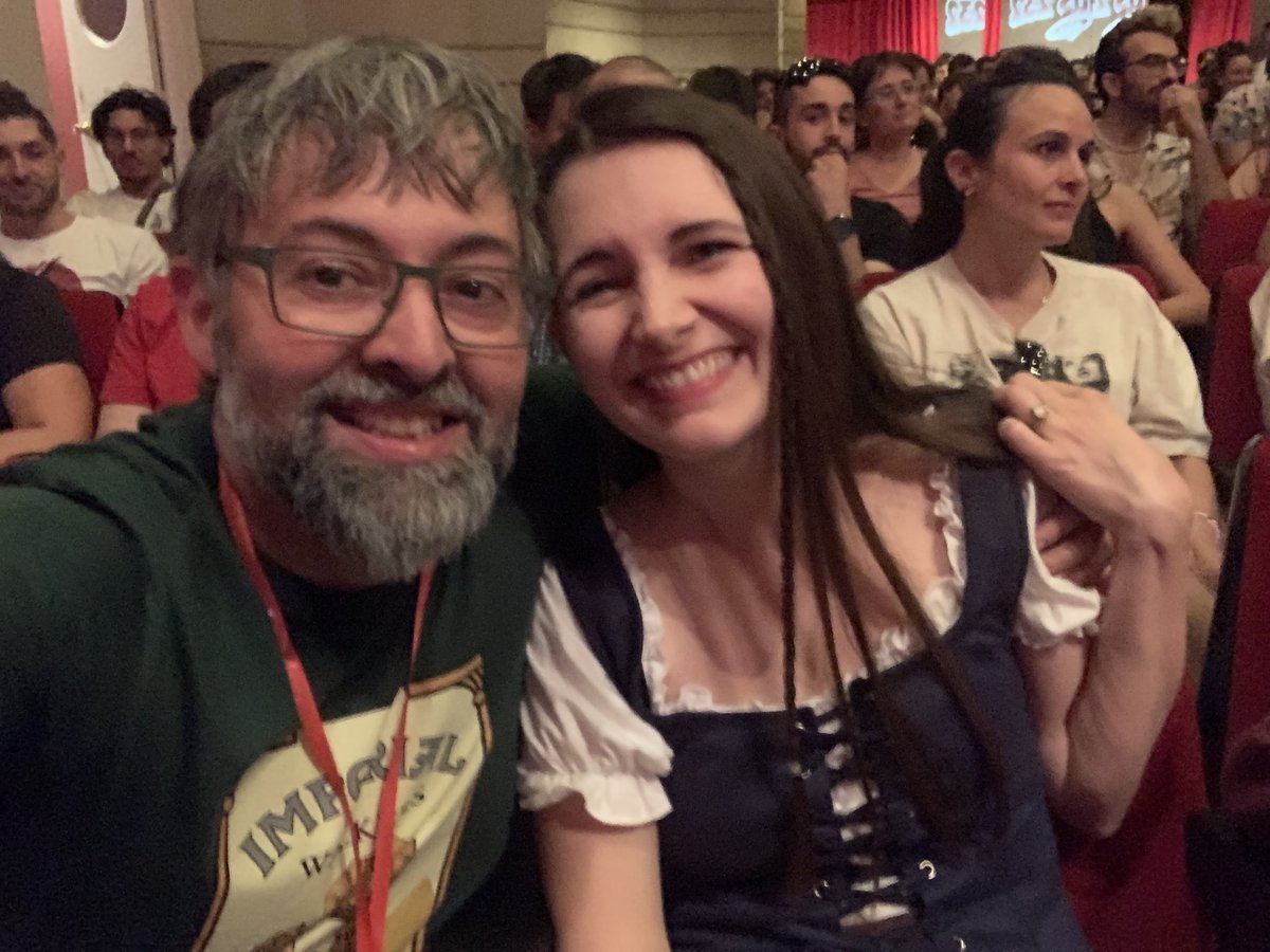 JorgeIvanArgiz's tweet image. Cierro lo referente a esta primera charla del auditorio, el martes inicial del @festivalcelsius #celsius2025 con un auditorio repleto, celebrando esta intersección de las secciones Letras y Bits e Historia oculta de la música. Grande @Borislav_Slavov y grande África Vázquez