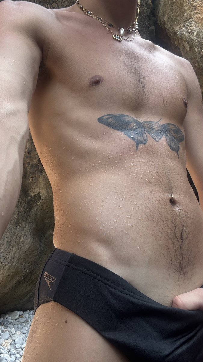 cosdallos tweet media