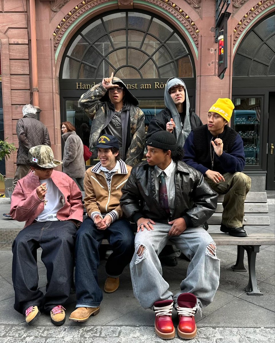 dripsdotcom's tweet image. 