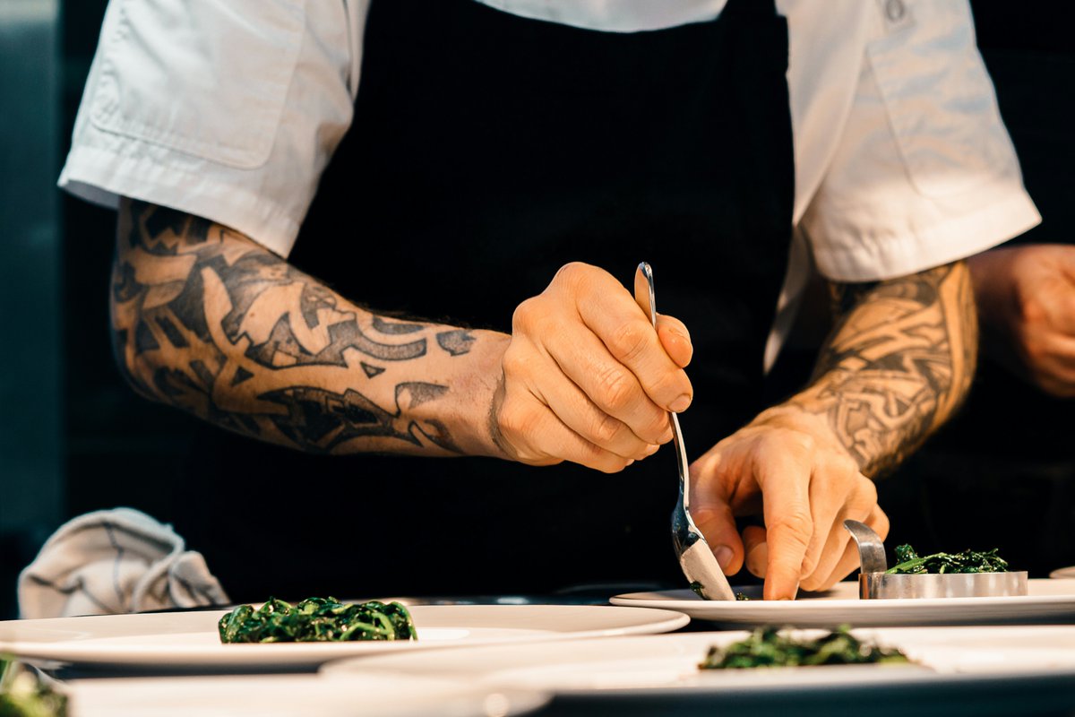 ConnectionChefs's tweet image. Great service starts behind the pass.
We place chefs who show up sharp, focused, and ready to lead.

The Chefs Connection
📍 Cape Town | Dubai
📞 +27 105550208
📧 info@thechefsconnection.co.za
🌍 thechefsconnection.co.za

#GlobalChefs
#HospitalityCareers 
#TheChefsConnection