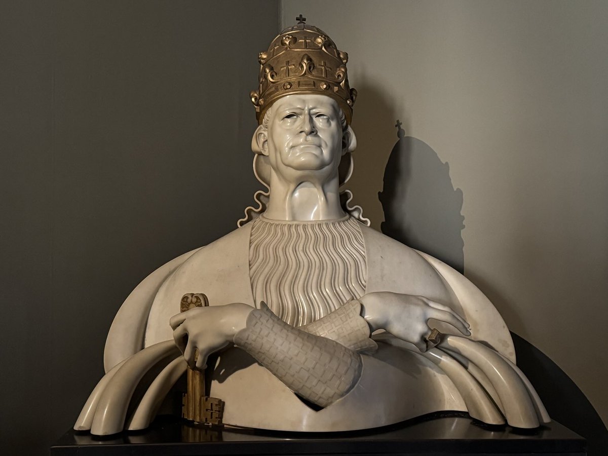 tonymcmahon_TV's tweet image. Art Deco bust of Pope Pius XI (1857-1939) at the Vatican Museums. I was quite taken by this sculpture as everybody else around me rushed to the Sistine Chapel