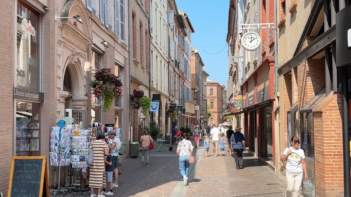 🙌🏻#Montauban : L’agglomération du <a href="/GrandMontauban/">Grand Montauban</a> a confirmé son soutien aux commerces et aux entreprises de son territoire. Aussi bien à travers ses grands projets d’aménagement pour l’attractivité de la ville centre de Montauban, que ses aides financières directes. Quelles sont