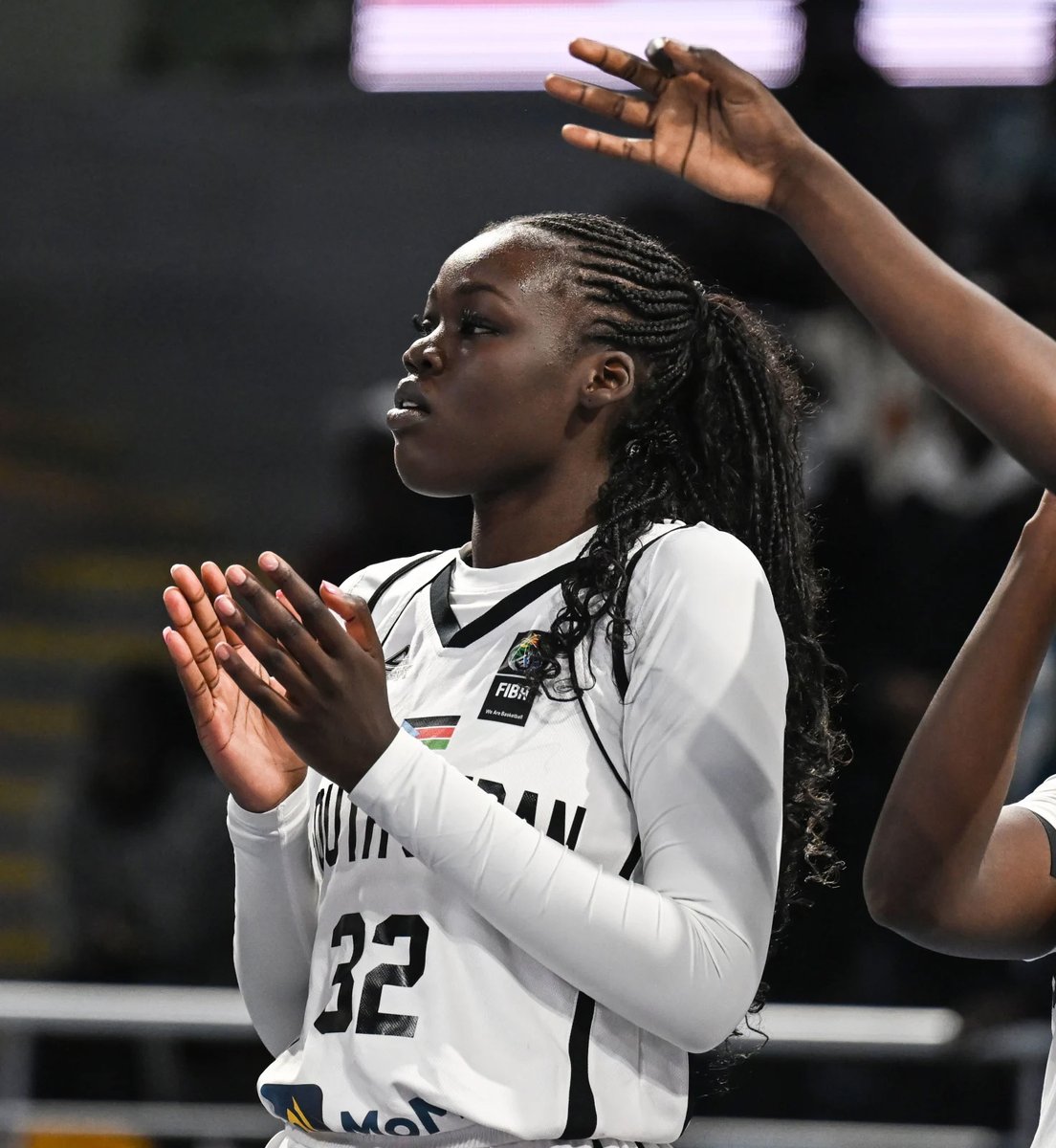 🍊🌏 𝐒𝐄𝐋𝐄𝐂𝐂𝐈𝐎𝐍𝐄𝐒

¡Suerte Piath! 💪

Cas 👉 Piath Gabriel arranca el Afrobasket con Sudán del Sur
acortar.link/G4tluq

Val 👉 Piath Gabriel arranca l’Afrobasket amb Sudan del Sud
acortar.link/DGN7wb

Eng 👉 acortar.link/zYxcAu