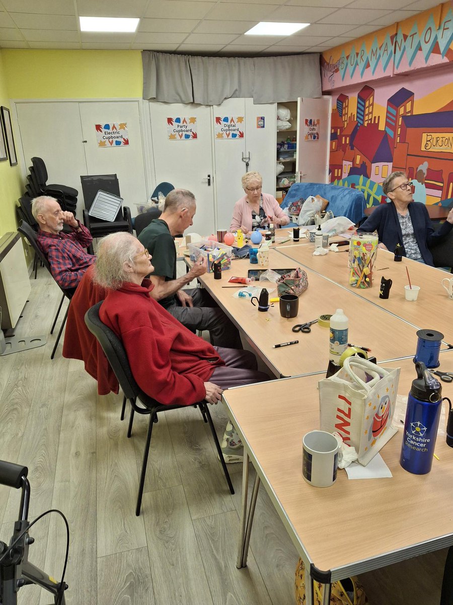BSA_Leeds9's tweet photo. 🎨 Today's Craft Group✨
#CraftyFriday #CreativeVibes https://t.co/nV1KXHjZWH