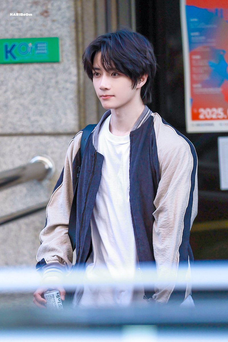 HARIBeOm_313's tweet image. εïз 250725 εïз KBS퇴근
🥤
#투모로우바이투게더
#범규 #BEOMGYU #TXT_범규
#TXT #TOMORROW_X_TOGETHER #ボムギュ