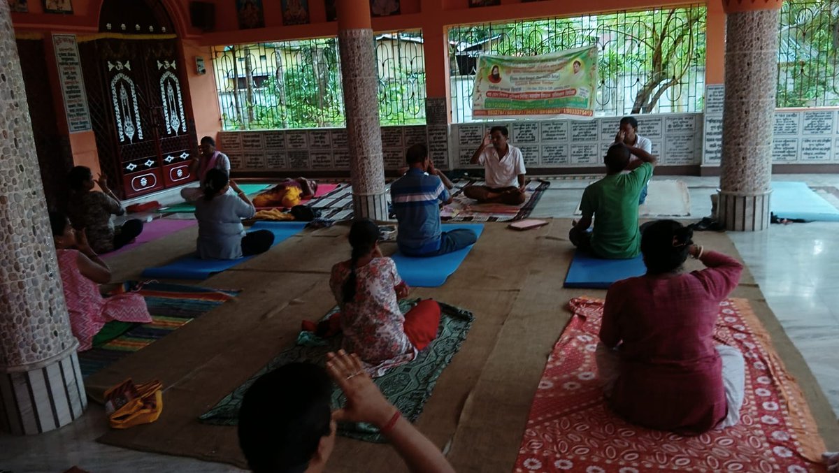 This morning yoga class. Pranabananda Yoga Room 25/7/25. Kalighat Hindu Milan Temple Bharat Sevashram Sangh Cooch Behar.WB
<a href="/Patanjali_foods/">Patanjali Foods</a> <a href="/PParidhan/">Patanjali Paridhan</a> <a href="/PypAyurved/">Patanjali Ayurved</a>
