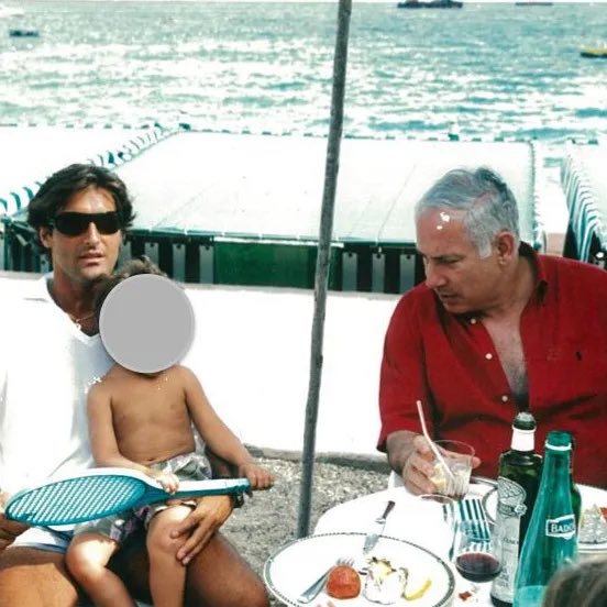 Nifla_Po's tweet image. אנחנו כפסע מזה שהביביסטים מריצים לנשיאות צרפת את החבר ארנו מימרן שהפרקליטות הצרפתית רדפה על לא עוול בכפו על עוקץ המיליארדים והרצח של אחד משותפיו. חבר אמת של ישראל