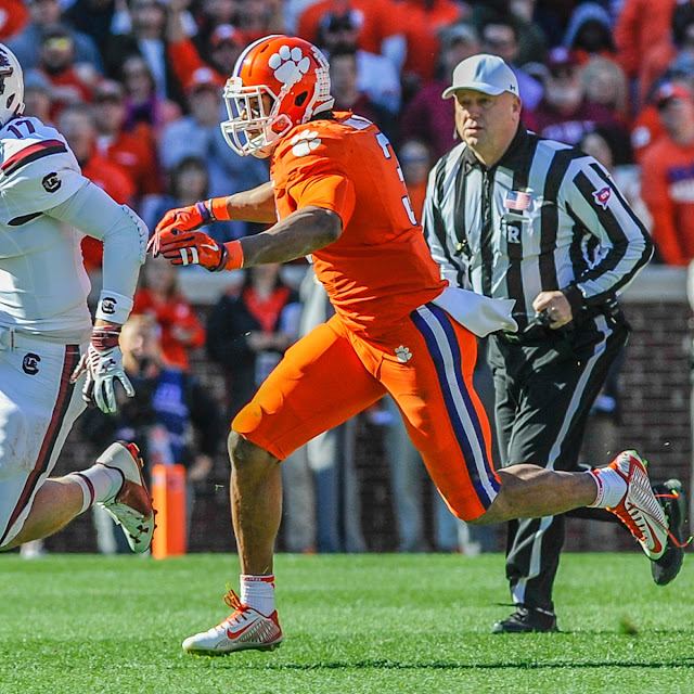 TigerPreGame's tweet image. Vic Beasley: Dark Territory Clemson Letterman Of The Day
youtube.com/watch?v=ORPWwd…
Today’s Dark Territory Clemson Letterman photo Vic Beasley, who lettered at Clemson from 2011-2014 at defensive end.
#Clemson #ClemsonTigers #ClemsonFamily #ClemsonFootball #SolidOrange