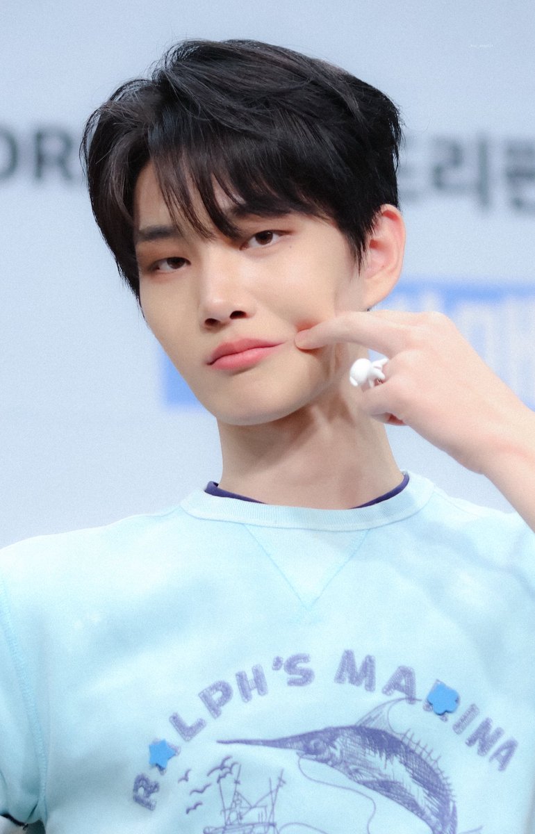 언제나 변함없이 응원할게 🫂🩵
많이 많이 사랑해 ♡⸝⸝ 생일날 마지막까지 행복하게 보내기 🫵🏻

#드리핀 #주창욱 #DRIPPIN