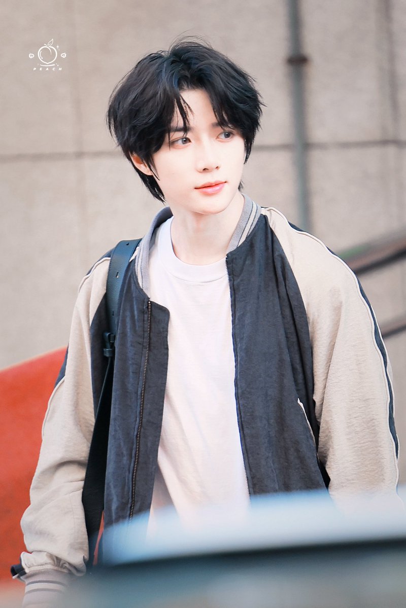 cutemeoo's tweet image. 250725

#범규   #BEOMGYU #ボムギュ
#TXT #TOMORROW_X_TOGETHER
#투모로우바이투게더 #투바투