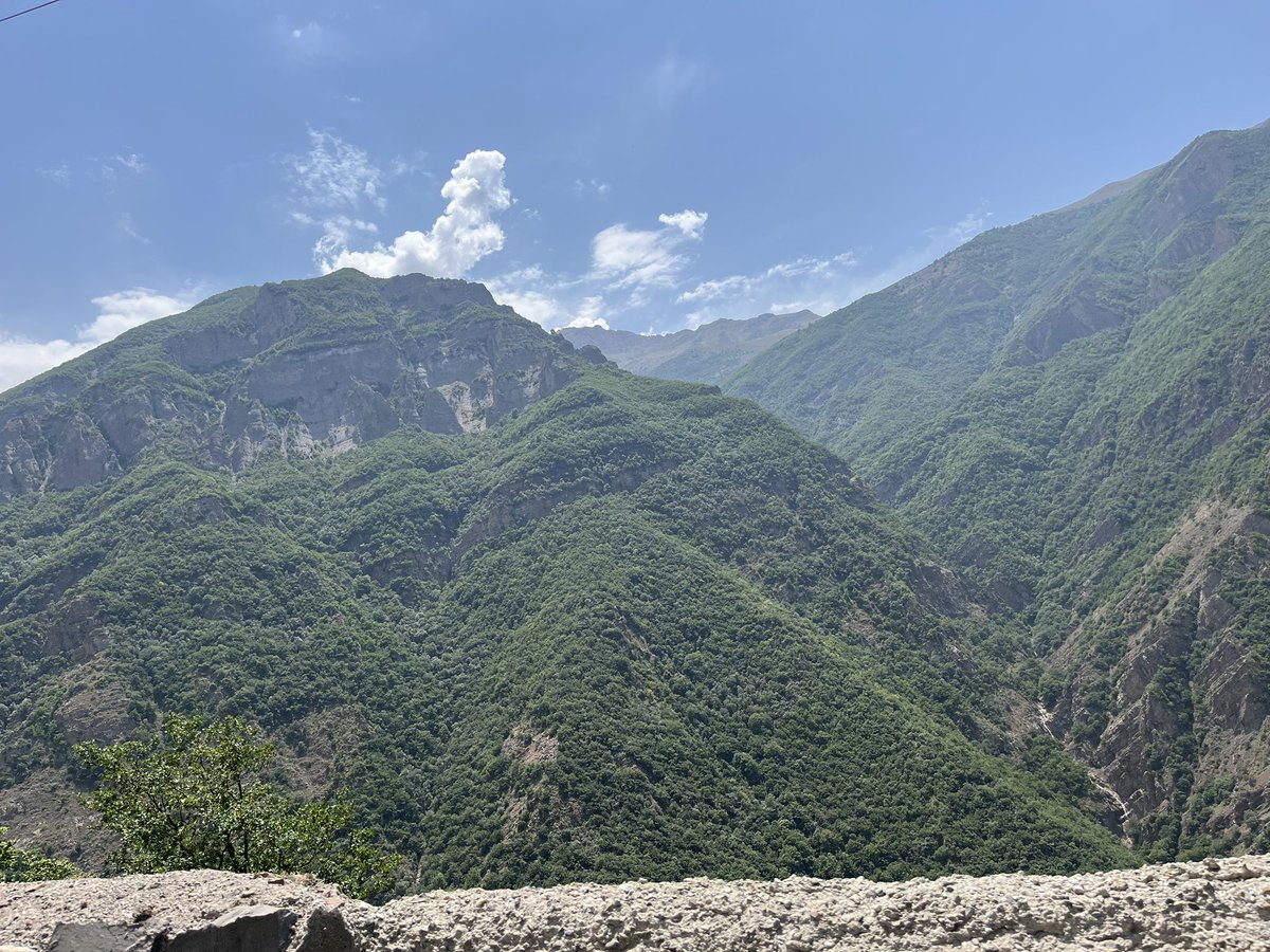 Saba__bts's tweet image. طبیعت باشه؟