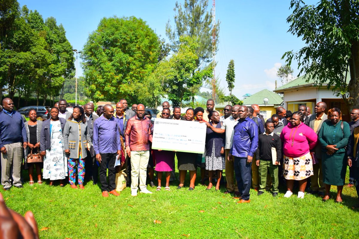 Honcalebamisi's tweet image. Earlier today, I handed over Kshs. 71,700,000 to principals of all secondary schools across Saboti Constituency. This marks a key milestone in the historic Caleb Amisi Bursary Program, aimed at empowering needy students and ensuring that no child is left behind due to lack of…
