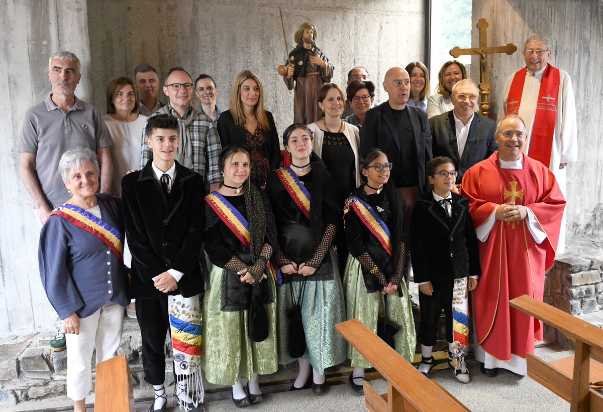 XavierEspot's tweet image. La missa en honor del patró d’Escaldes-Engordany, a la capella de Sant Jaume, és un moment de retrobament amb els veïns i amics de la parròquia.
Desitjo a totes les escaldenques i a tots els escaldencs que gaudiu de la Festa Major.
#FestaMajorEscaldesEngordany2025