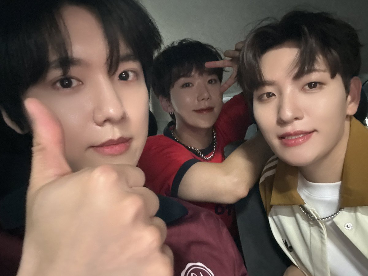FAVE1_official's tweet photo. 【🫶】
明日のコンサート‼️
みんなファイティン👊￼🩷

#FAVE1 #페이브원
#록현 #종환 #혁진 https://t.co/h9siHPW0nX