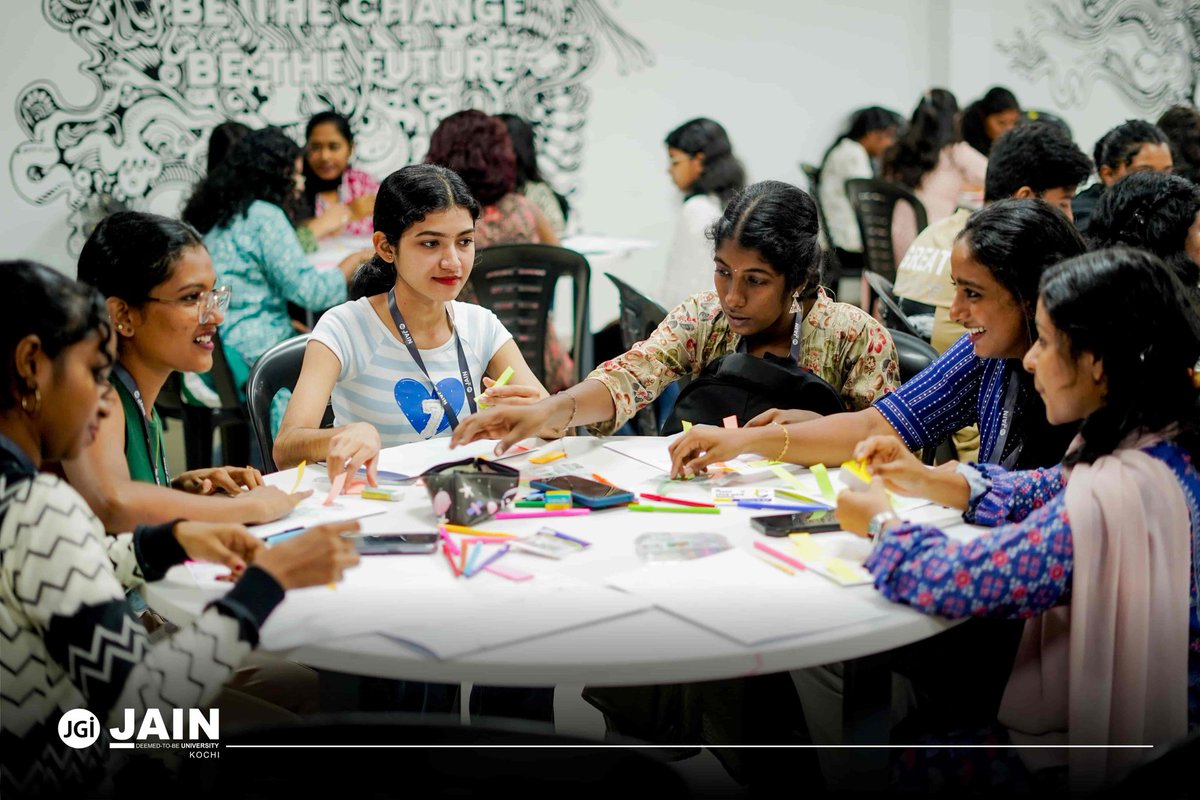 jain_kochi's tweet image. In the Day 6 of Deeksharambh 2025,
Students from the School of Sciences took a creative leap during the Design Thinking Workshop led by Mr. Goghularajan and Mr. Ram Shreyas from the Department of Arts and Creativity.

#Deeksharambh2025 #DesignThinkingWorkshop  #SchoolOfSciences