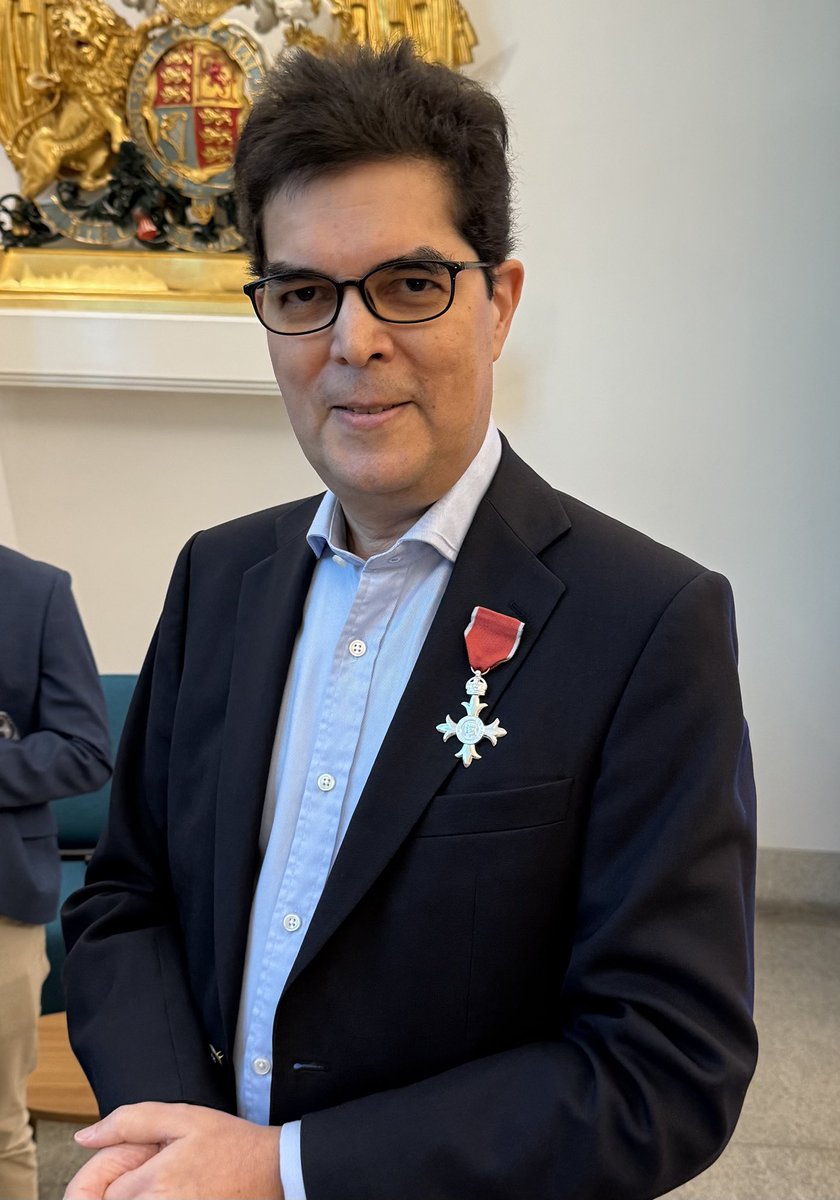 webbhk's tweet image. Many thanks to @UKinHongKong for their generous hospitality this afternoon when I received the Insignia of a Member of the Most Excellent Order of the British Empire.