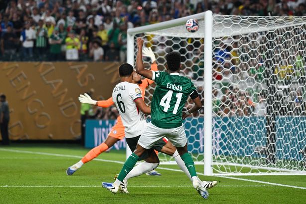 TheBlueDodger's tweet image. ๐จ๐ Those that represented Chelsea in the Club World Cup are due back to Cobham on August 4โfour days before the Bayer Leverkusen friendly.
Estevao Willian will also begin training with new teammates on that date.
(@BobbyVincentFL) #CFC