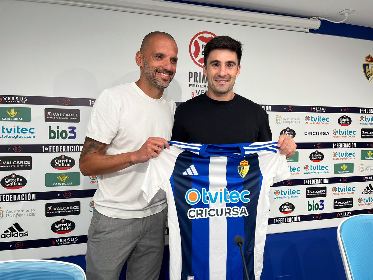 SDP_1922's tweet image. Comienza la presentación de Xemi Fernández. ¡Bienvenido a El Toralín!
#Adelanteyarriba
#SomosDeportiva