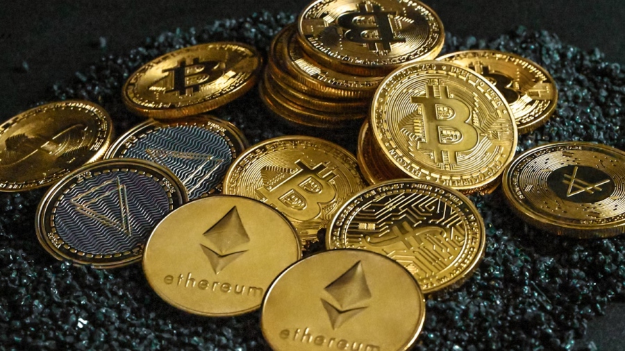 Οι εγγραφές ξεκίνησαν για το Σεμινάριο Crypto για αρχάριους διάρκειας 20 ωρών. Το τμήμα ξεκινάει τον Οκτώβριο του 2025 και κοστίζει μόνο 300 ευρώ. Για περισσότερες πληροφορίες επικοινωνείτε στο 211 4059540 ή στείλτε στο mail info@indifi.gr.