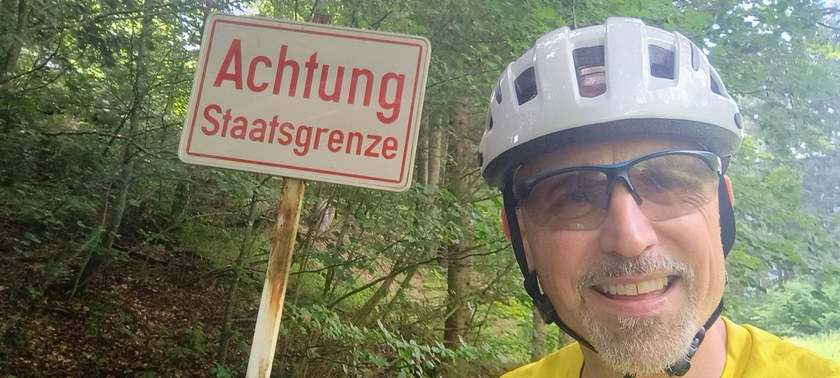 maxfound77's tweet photo. Al confine austroitaliano, sul valico dei contrabbandieri
#valbartolo @VisitFVG https://t.co/xQx78zSVty