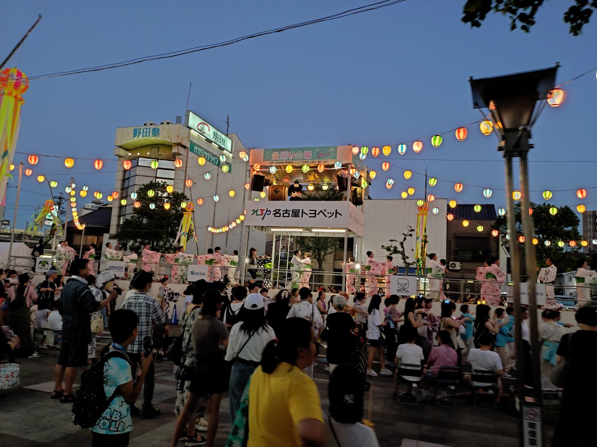 ilice_nekota's tweet image. 地元では、七夕のお祭り