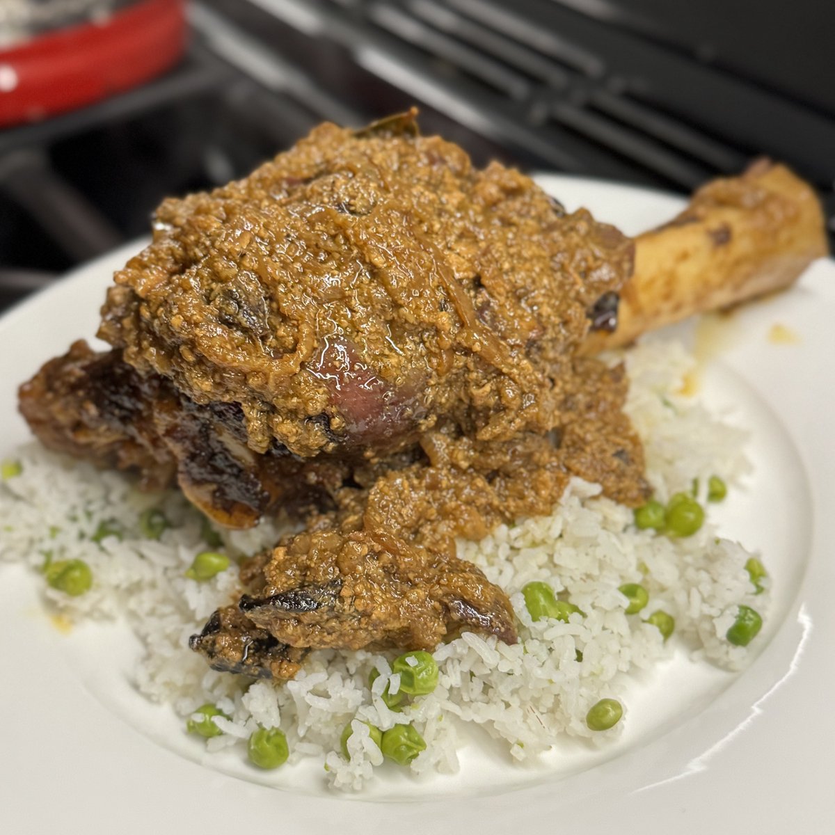 CallissClan's tweet photo. Roasted lamb shank masala #RaginiDey #SpiceKitchen #homegrown hogget & garlic #mymenuplan https://t.co/nh2hE6mKL9