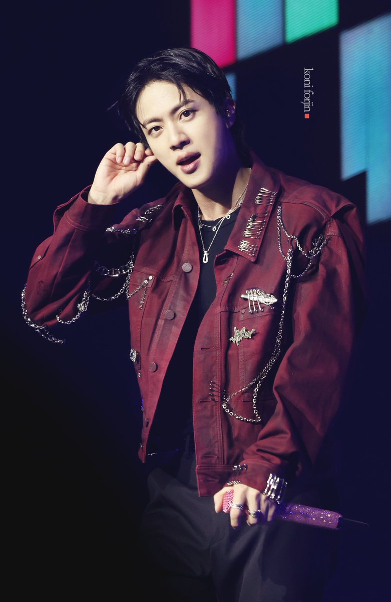 btsforever1207's tweet image. 250723 Dallas day2 HD
๐บ
#๋ฐฉํ์๋
๋จ์ง #JIN #์ง #Jin_Echo #RUNSEOKJIN_epTOUR_Dallas #RUNSEOKJIN_epTOUR_Dallas_DAY2